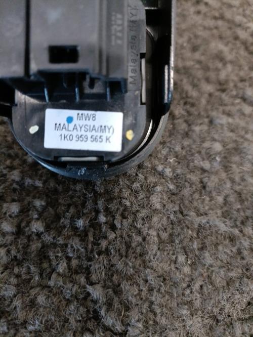 Image Interrupteur de leve vitre avant gauche - VOLKSWAGEN GOLF 6