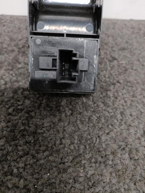 Image Interrupteur de leve vitre avant gauche - VOLKSWAGEN GOLF 6