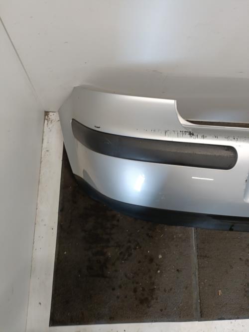 Image Pare choc arriere - VOLKSWAGEN GOLF 4