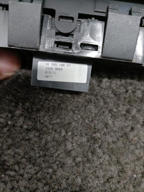 Image Interrupteur de leve vitre avant gauche - PEUGEOT 308 1