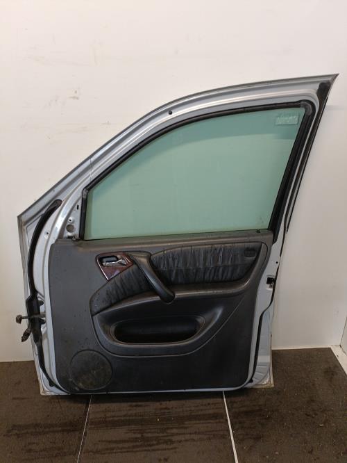 Image Porte avant droit - MERCEDES CLASSE M 163
