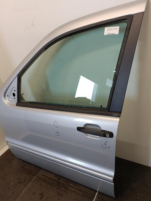 Image Porte avant gauche - MERCEDES CLASSE M 163