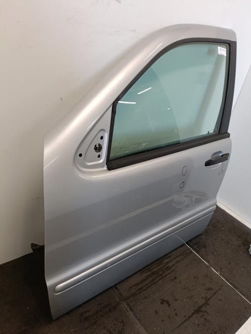 Image Porte avant gauche - MERCEDES CLASSE M 163