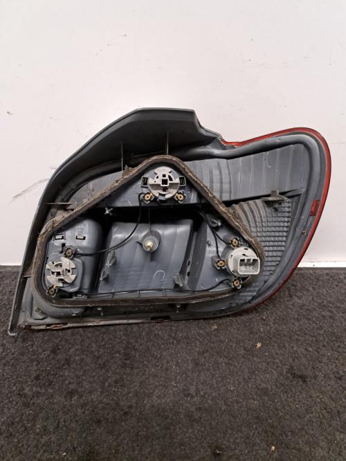 Image Feu arriere principal gauche (feux) - TOYOTA YARIS 1