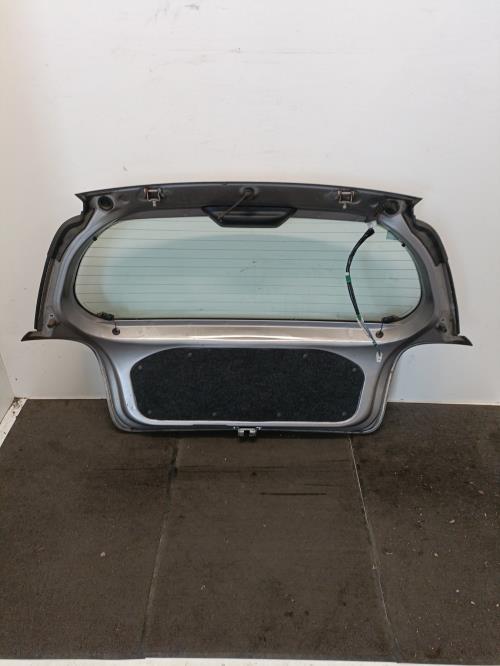 Image Malle/Hayon arriere - TOYOTA YARIS 1
