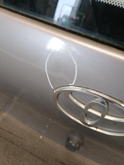 Image Malle/Hayon arriere - TOYOTA YARIS 1