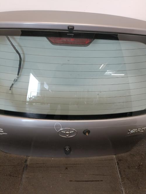 Image Malle/Hayon arriere - TOYOTA YARIS 1