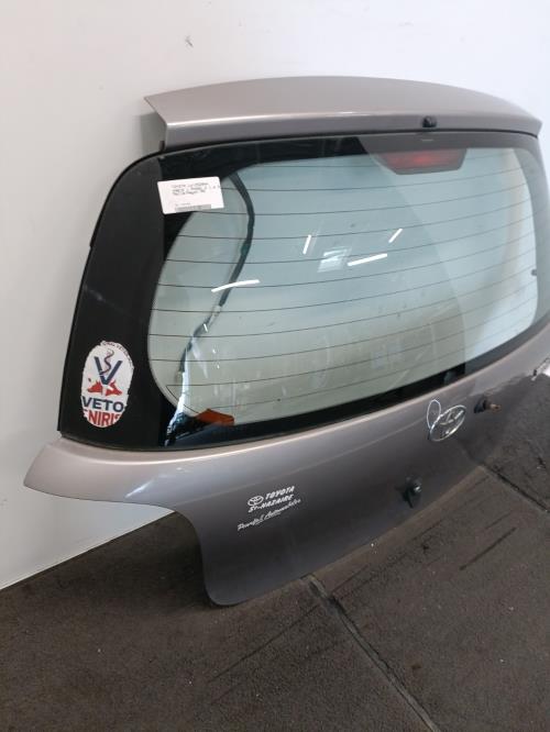 Image Malle/Hayon arriere - TOYOTA YARIS 1
