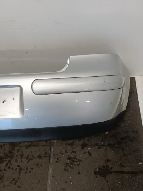 Image Pare choc arriere - VOLKSWAGEN GOLF 4