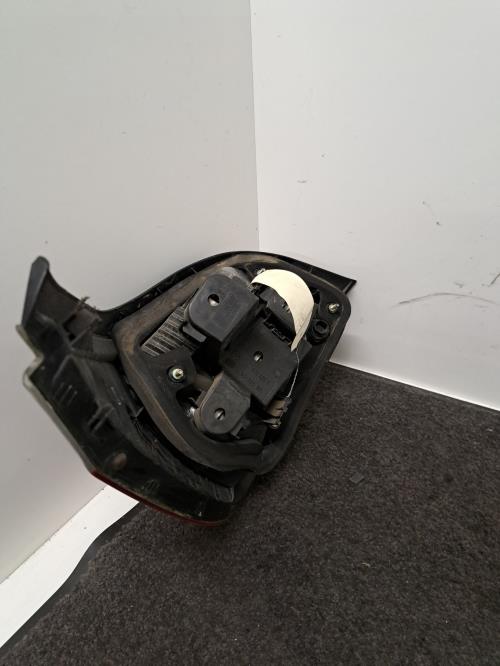 Image Feu arriere principal droit (feux) - BMW SERIE 5 E60