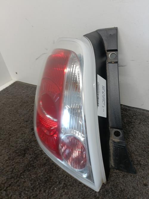 Image Feu arriere principal gauche (feux) - FIAT 500 2