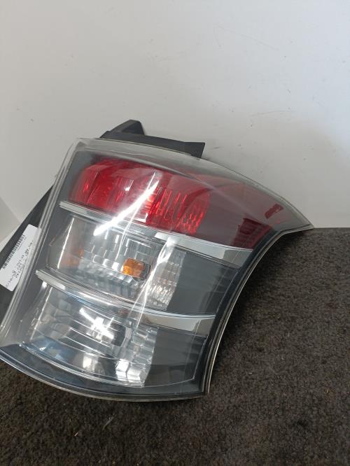 Image Feu arriere principal droit (feux) - TOYOTA IQ