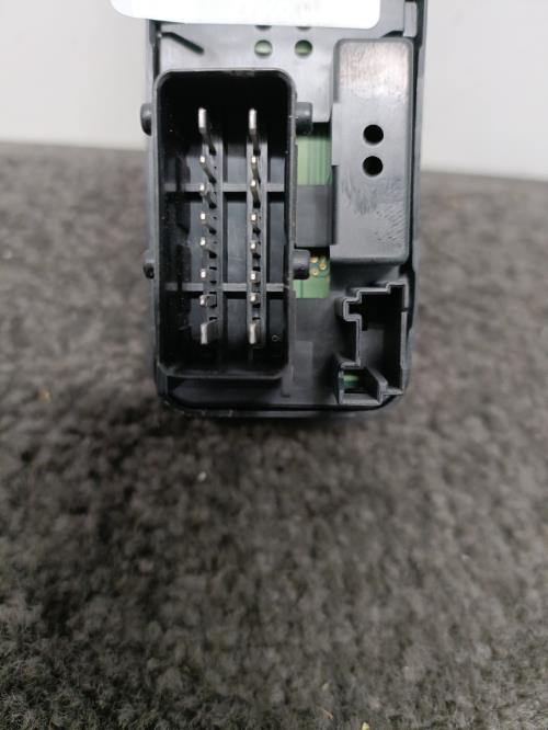 Image Interrupteur de leve vitre avant gauche - CITROEN C3 2