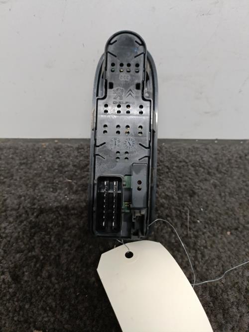 Image Interrupteur de leve vitre avant gauche - CITROEN C3 2