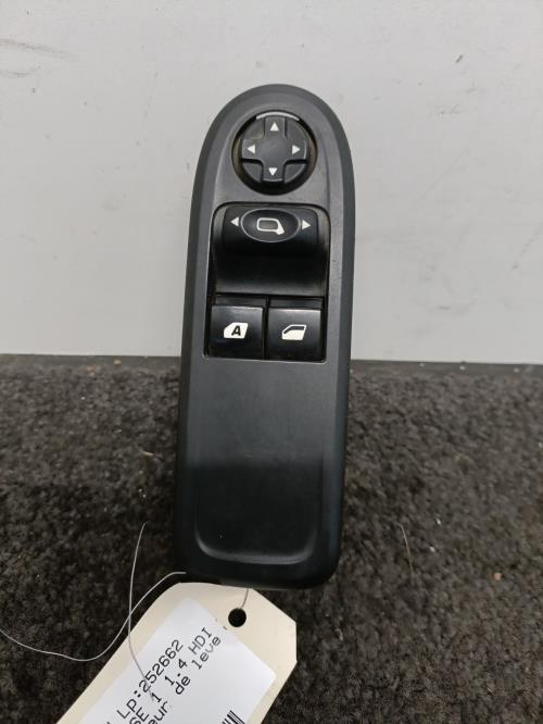 Image Interrupteur de leve vitre avant gauche - CITROEN C3 2