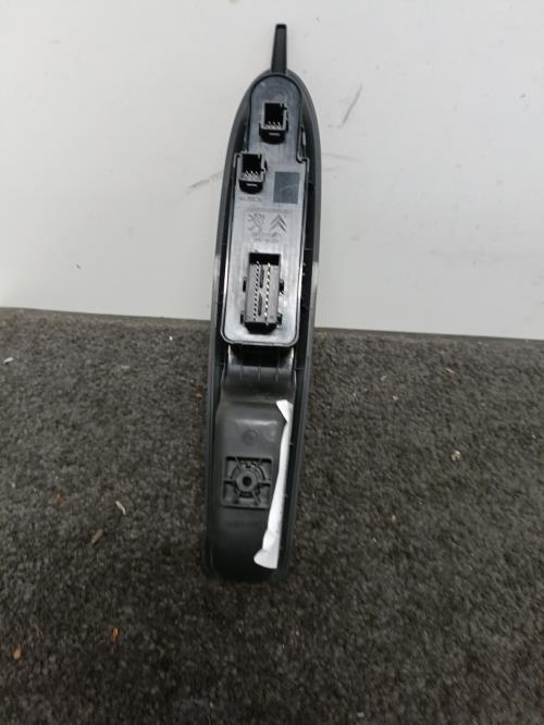 Image Interrupteur de leve vitre avant gauche - DS DS4 1