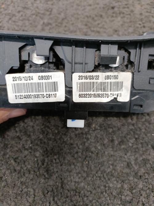Image Interrupteur de leve vitre avant gauche - HYUNDAI I 20 2