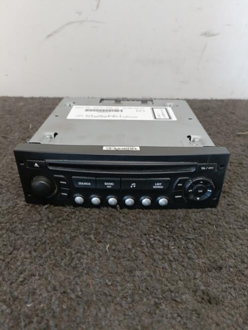 Image Autoradio d'origine - PEUGEOT 5008 1