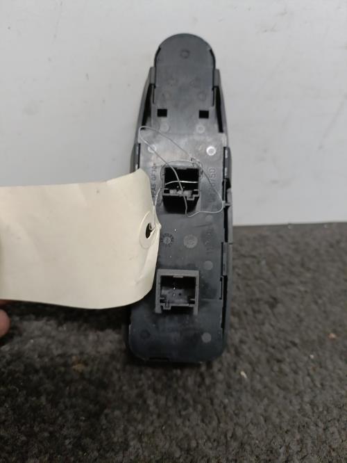 Image Interrupteur de leve vitre avant gauche - CITROEN C4 PICASSO 1