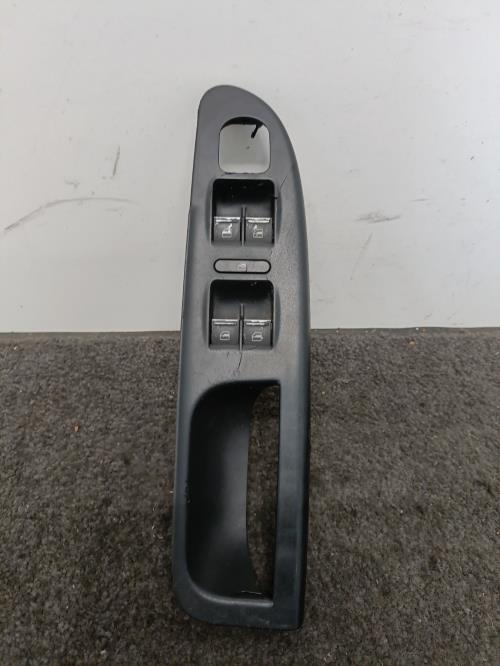 Image Interrupteur de leve vitre avant gauche - VOLKSWAGEN PASSAT 5