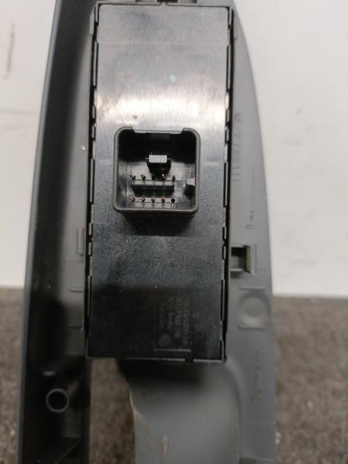 Image Interrupteur de leve vitre avant gauche - VOLKSWAGEN TOURAN 1