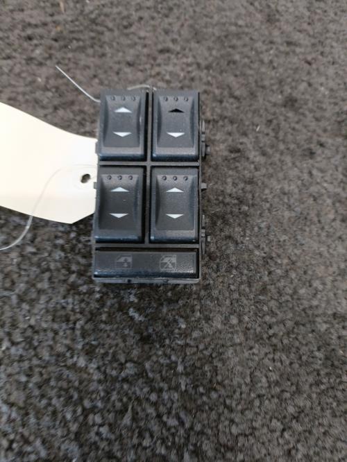 Image Interrupteur de leve vitre avant gauche - FORD MONDEO 2