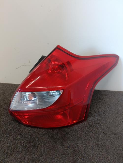 Image Feu arriere principal droit (feux) - FORD FOCUS 3