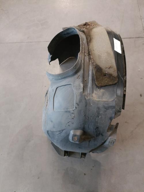 Image Pare boue avant gauche - FORD FOCUS 3