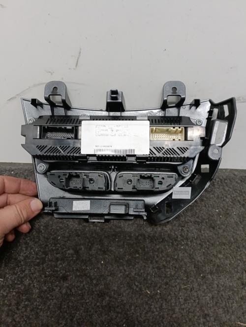 Image Commande chauffage - FORD FOCUS 3