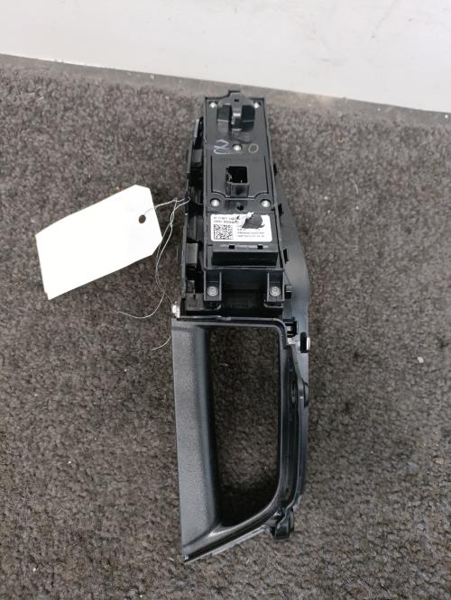 Image Interrupteur de leve vitre avant gauche - FORD FIESTA 6