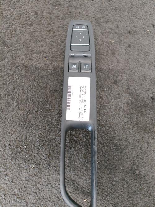 Image Interrupteur de leve vitre avant gauche - RENAULT CLIO 4