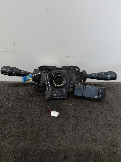 Image Com (Bloc Contacteur Tournant+Commodo Essuie Glace+Commodo Phare) - RENAULT CLIO 4