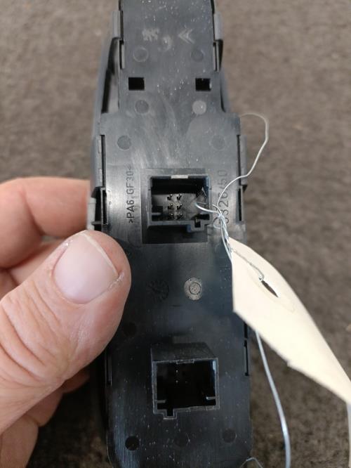 Image Interrupteur de leve vitre avant gauche - CITROEN C4 PICASSO 1