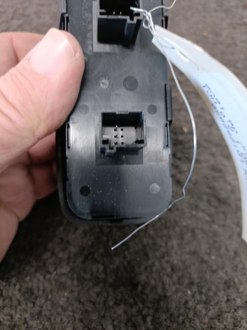 Image Interrupteur de leve vitre avant gauche - CITROEN C4 PICASSO 1