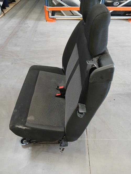 Image Siege avant droit (banquette double) - PEUGEOT EXPERT 3