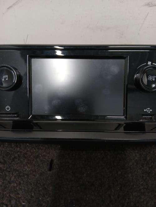 Image Autoradio d'origine - PEUGEOT 208 2