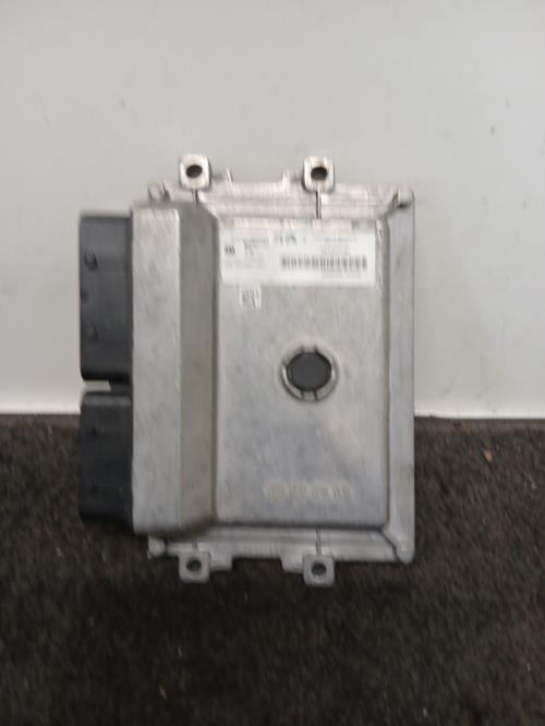 Image Calculateur moteur - PEUGEOT 208 2
