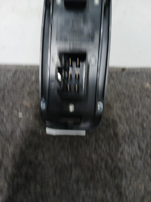 Image Interrupteur de leve vitre avant gauche - FORD C-MAX 1