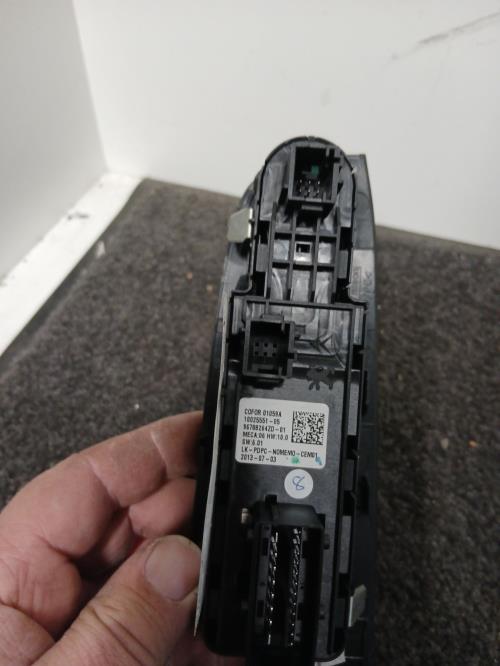 Image Interrupteur de leve vitre avant gauche - CITROEN C4 GRAND PICASSO 2
