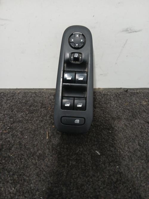 Image Interrupteur de leve vitre avant gauche - PEUGEOT 308 2 SW