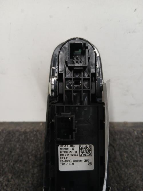 Image Interrupteur de leve vitre avant gauche - PEUGEOT 308 2 SW