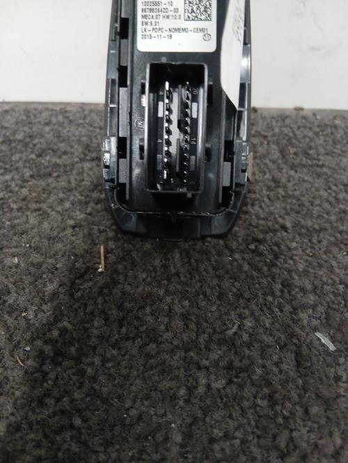 Image Interrupteur de leve vitre avant gauche - PEUGEOT 308 2 SW