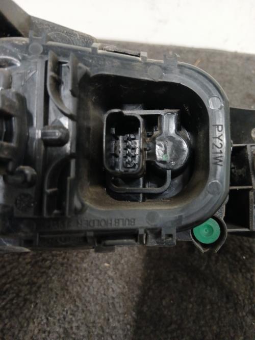 Image Feu arriere principal droit (feux) - RENAULT CLIO 4