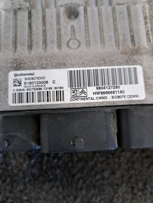 Image Calculateur moteur - CITROEN C4 GRAND PICASSO 2