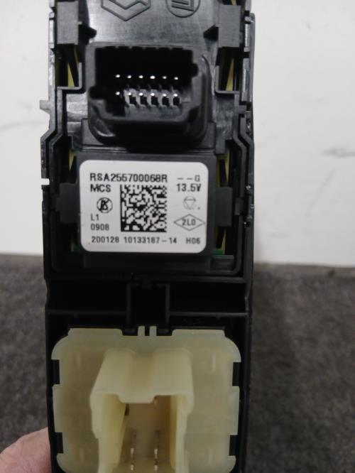 Image Interrupteur de leve vitre avant gauche - RENAULT ZOE 2