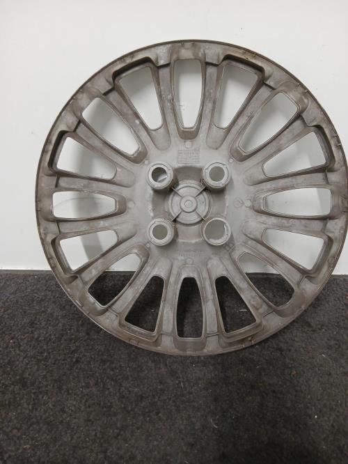Image Enjoliveur - FIAT PUNTO 3