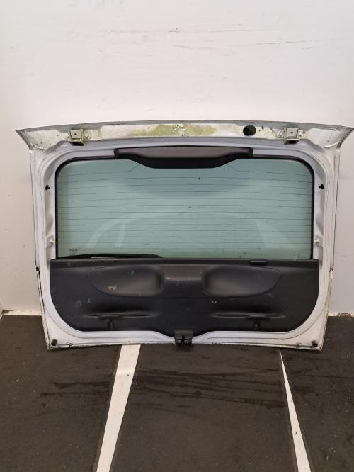 Image Malle/Hayon arriere - FIAT PUNTO 2