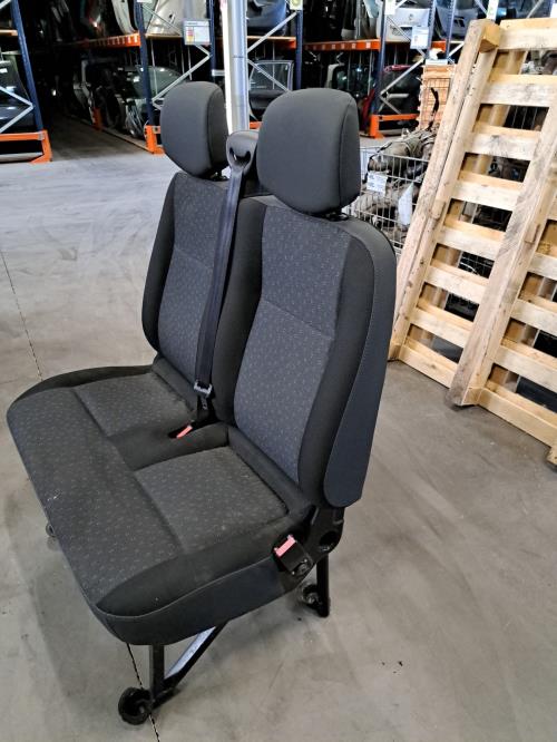 Image Siege avant droit (banquette double) - OPEL MOVANO B