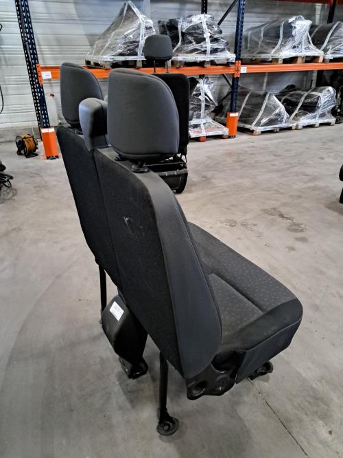 Image Siege avant droit (banquette double) - OPEL MOVANO B