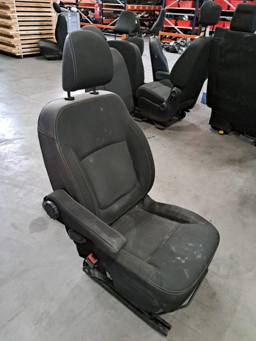 Image Siege avant gauche - RENAULT TRAFIC 3 COURT